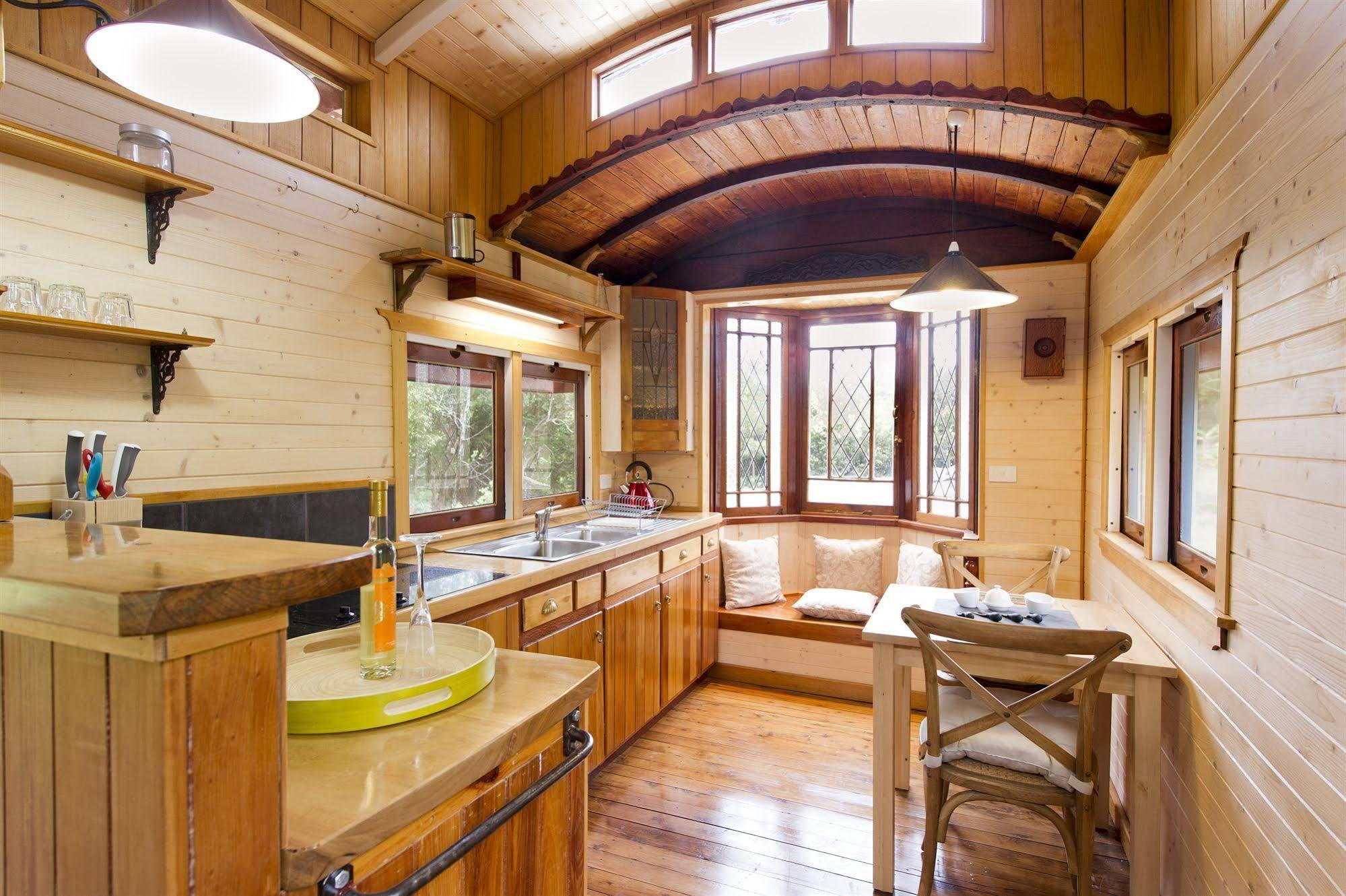Glass House Mountains Ecolodge Exterior photo